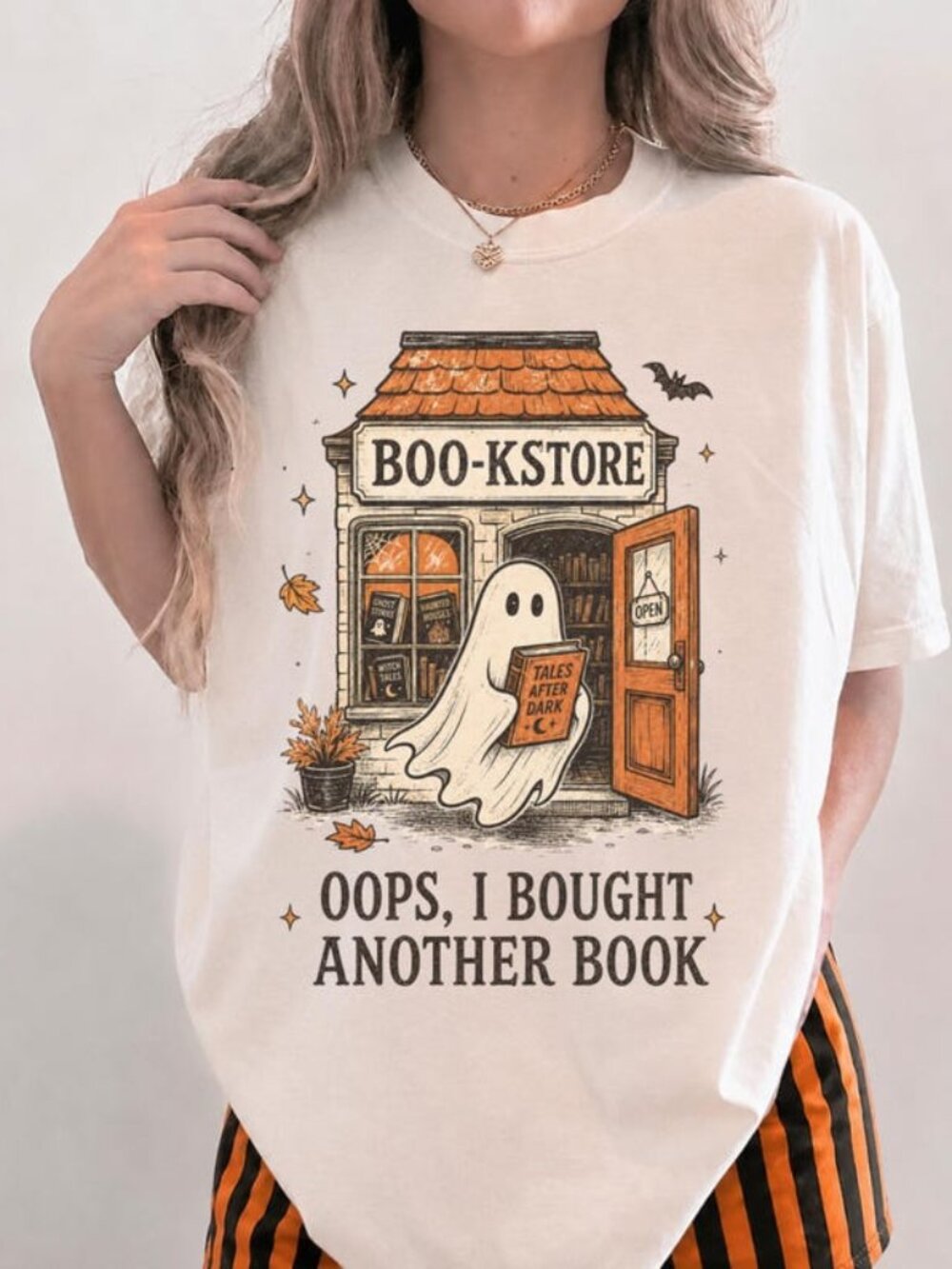 Ghost Reading Shirt, Halloween Ghost Bookstore tshirt - Picture 1 of 4